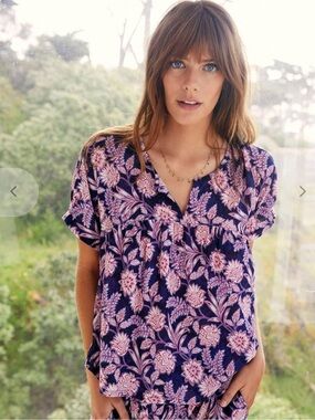 Xirena Piper Tulum Floral Print Cotton Top Navy Seas Small